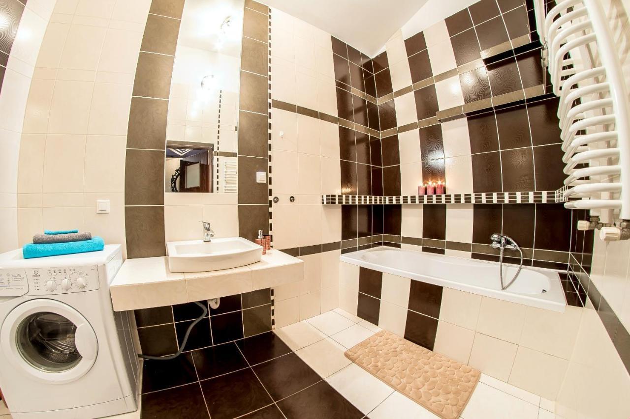 Style Apartment Next To Kazimierz And Old Town + Netflix Cracovia Exterior foto