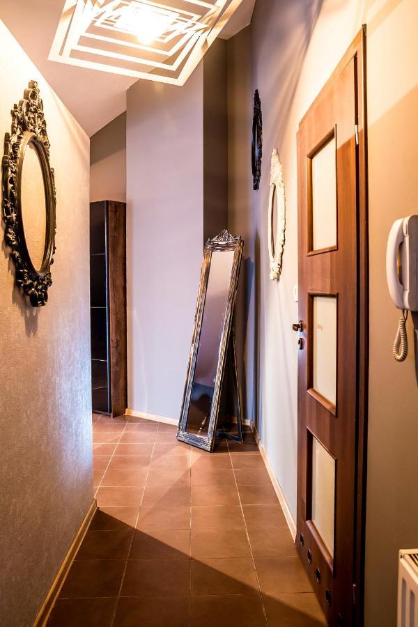 Style Apartment Next To Kazimierz And Old Town + Netflix Cracovia Exterior foto